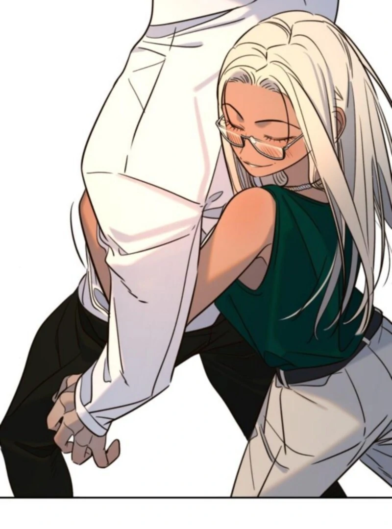 Read Everyone Loves Her Manga Online