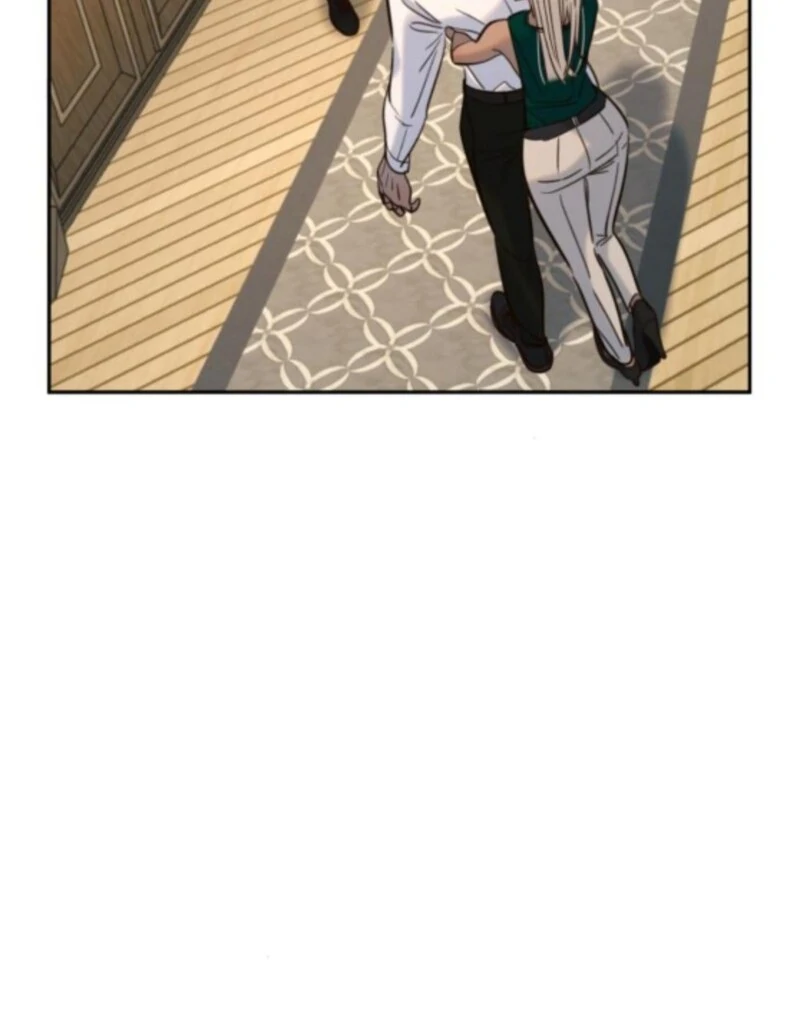 Read Everyone Loves Her Manga Online